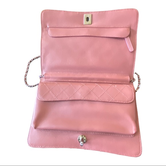 Chanel patent leather pink  purse - Picture 5 of 7